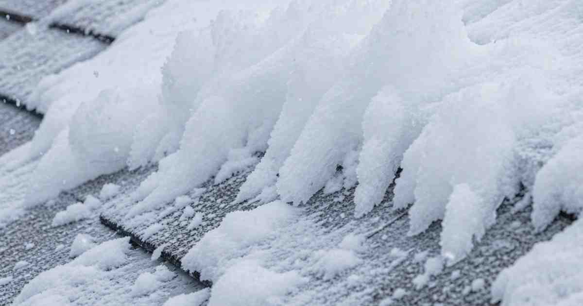 How to Prevent Ice Dams on Your Roof in Winter[1]